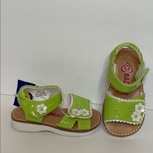 NWT Green Rachel Baby Sandals Size 5